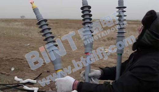 烏江水電開發(fā)有限公司思林水電站-35KV冷縮戶外終端安裝.JPG